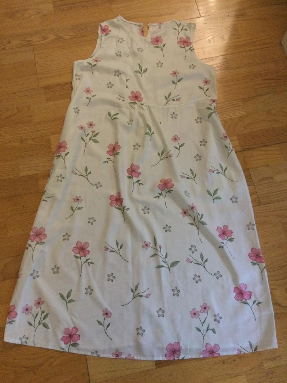 NWOT sleeveless  summer dress. Size M